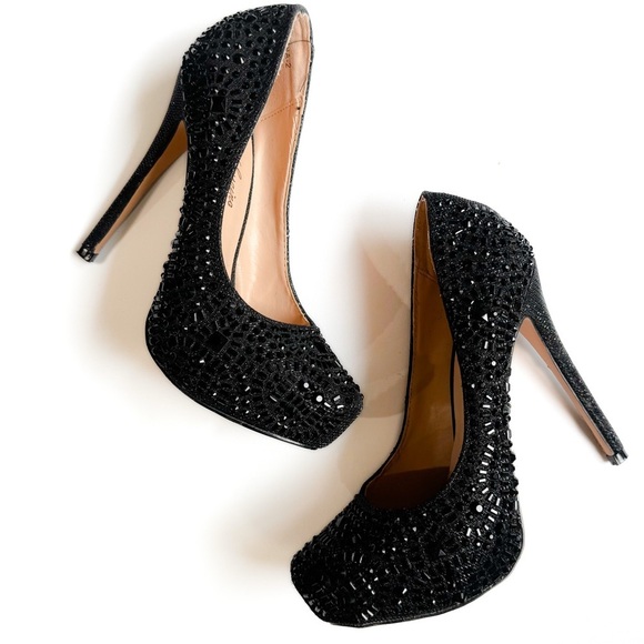Lauren Lorraine beaded/ jeweled black platform heels ❤️ - Picture 3 of 8